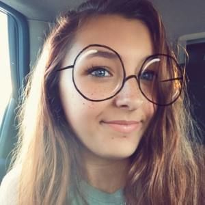 Meet your Posher, Hailie